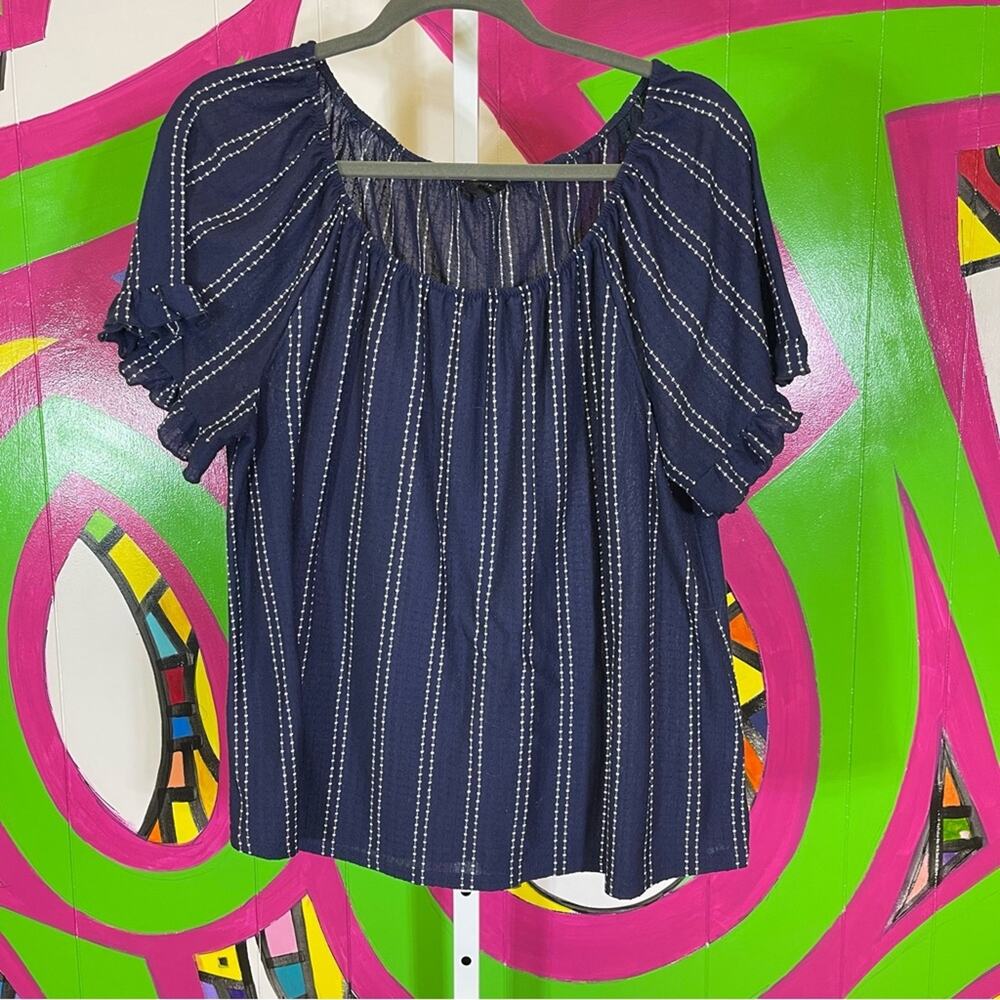W5, Navy and White Off the Shoulder Blouse. Size 1XL. In good used condition!